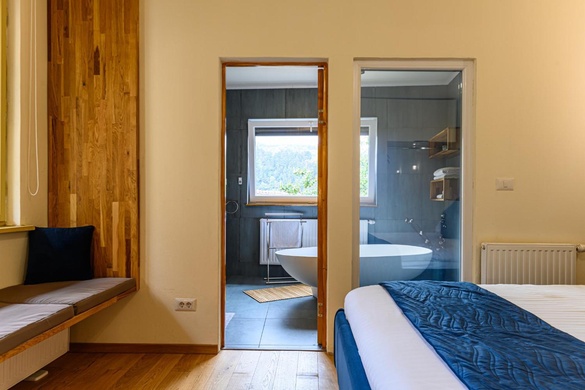 Lagom - Hot Tub Hideout Braşov Buitenkant foto