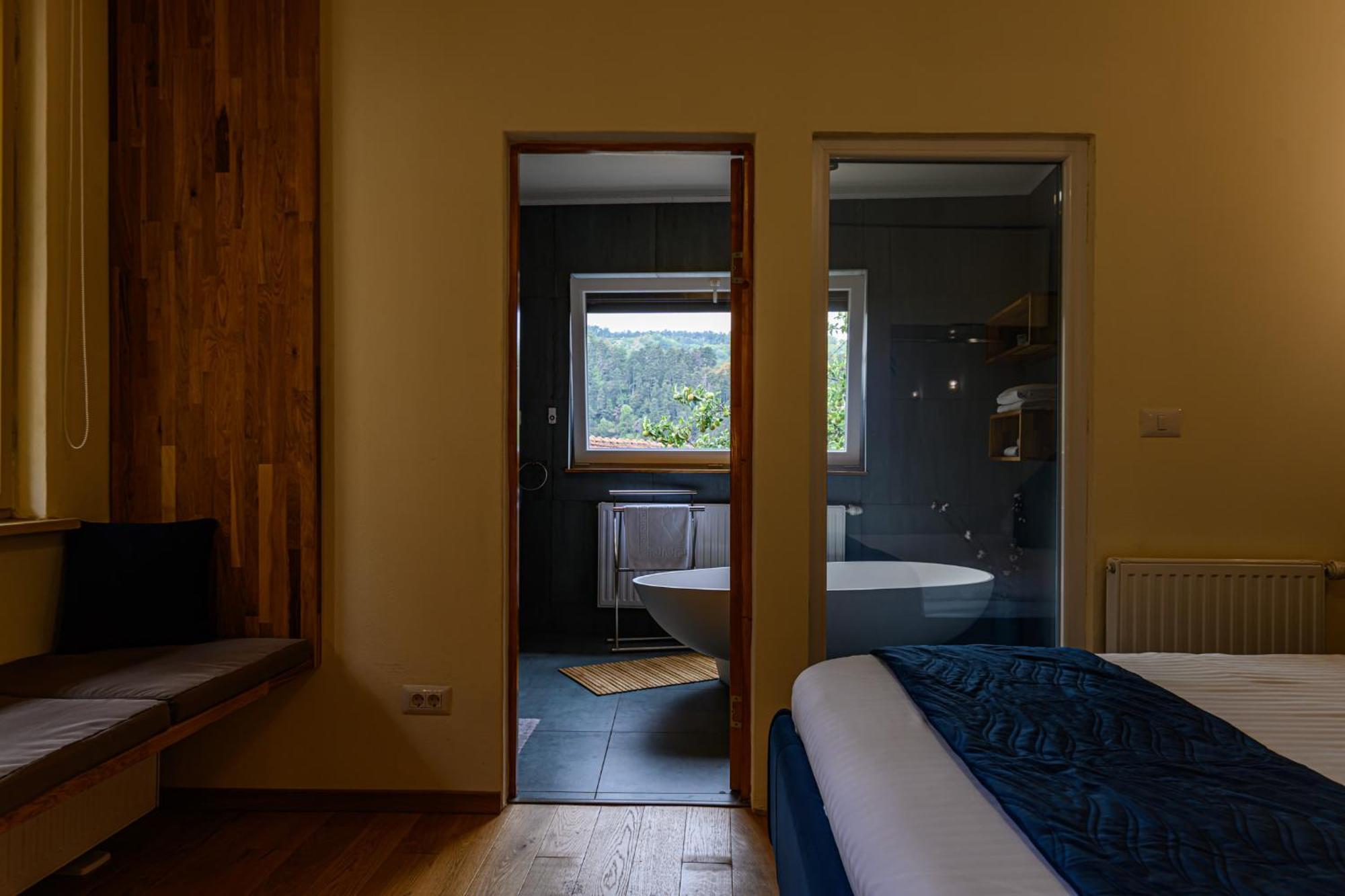 Lagom - Hot Tub Hideout Braşov Buitenkant foto